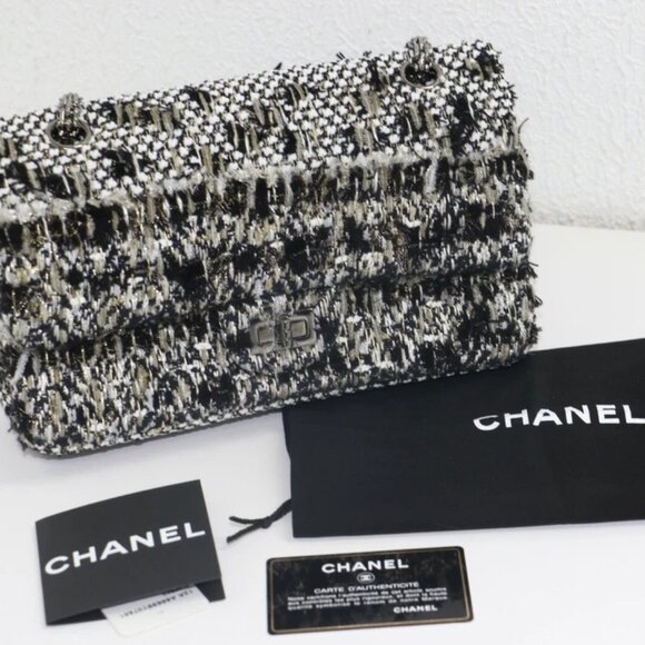 CHANEL Tweed 2.55 Reissue 225 Flap Black White & Gold - 17188158 - Picture 1 of 12
